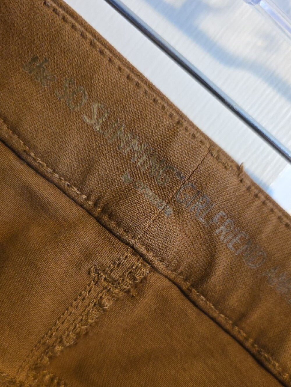 Chico's So Slimming Girlfriend Ankle Women's Straight Leg Jeans in Warm Brown - Picture 2 of 10